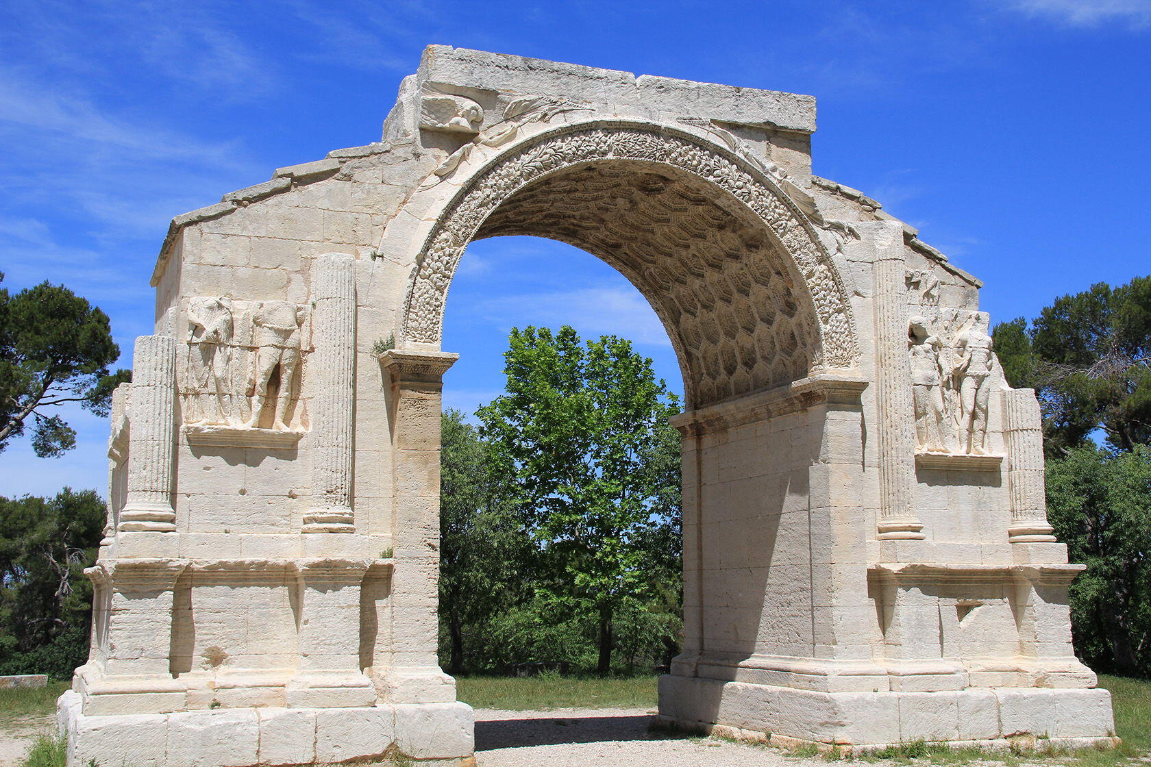 Glanum Roman Triumphal Arch Spend Day St-Rémy-de-Provence