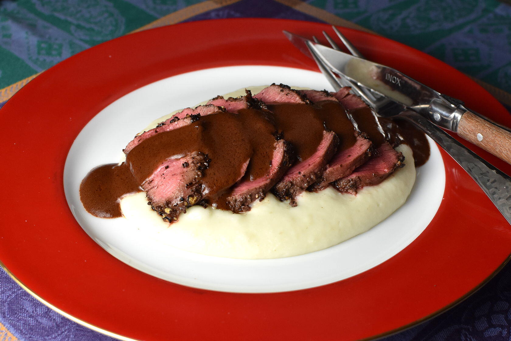 https://perfectlyprovence.co/wp-content/uploads/2020/01/steak-au-chocolate.jpg