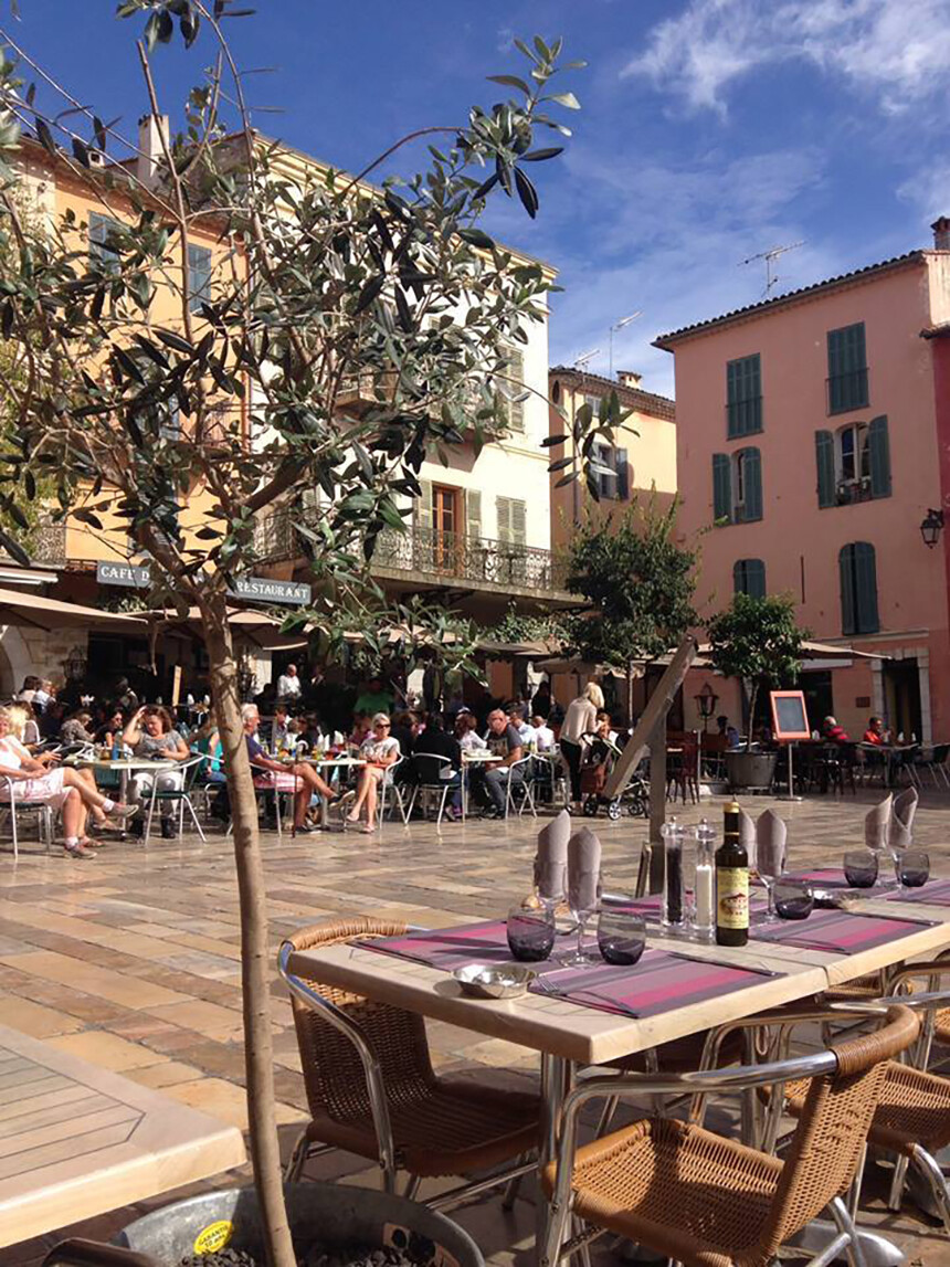 Place des Arcades Valbonne, France