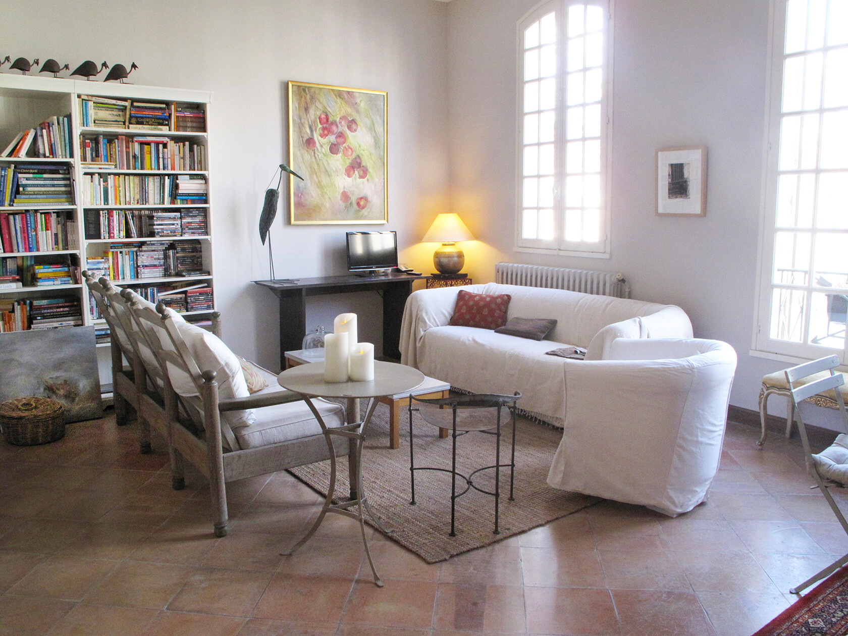 Uzes Holiday Apartment Rental lounge area