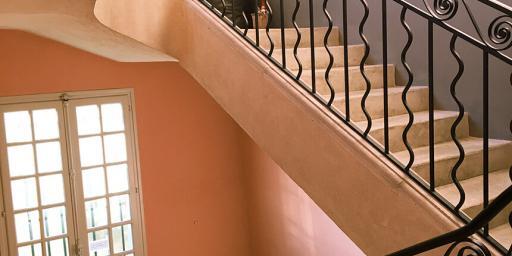 Uzes Holiday Apartment Rental staircase