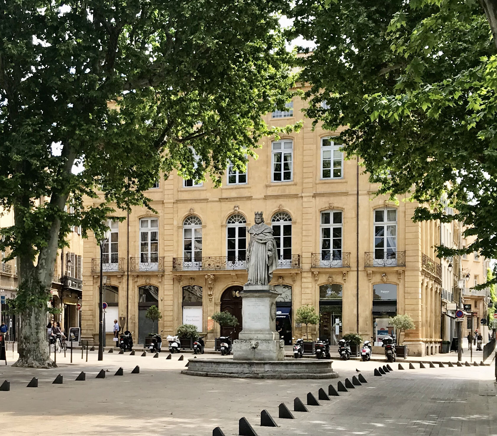 King Rene at the top of the Cours Mirabeau