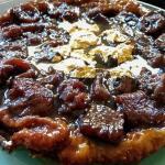 Tarte Tatin aux bananes et paillettes dorées