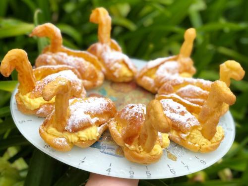 Choux Pastry Swans a French Baker's Challenge - Perfectly Provence