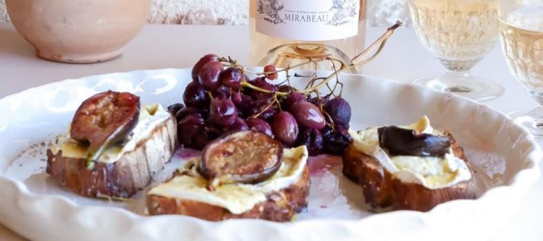 Sourdough Toasts with Melted Cheese, Figs and Grapes