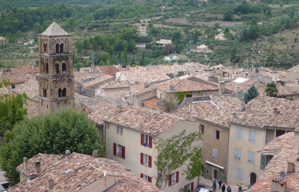 Visit Moustiers-Sainte-Marie a Plus Beaux Villages of France ...