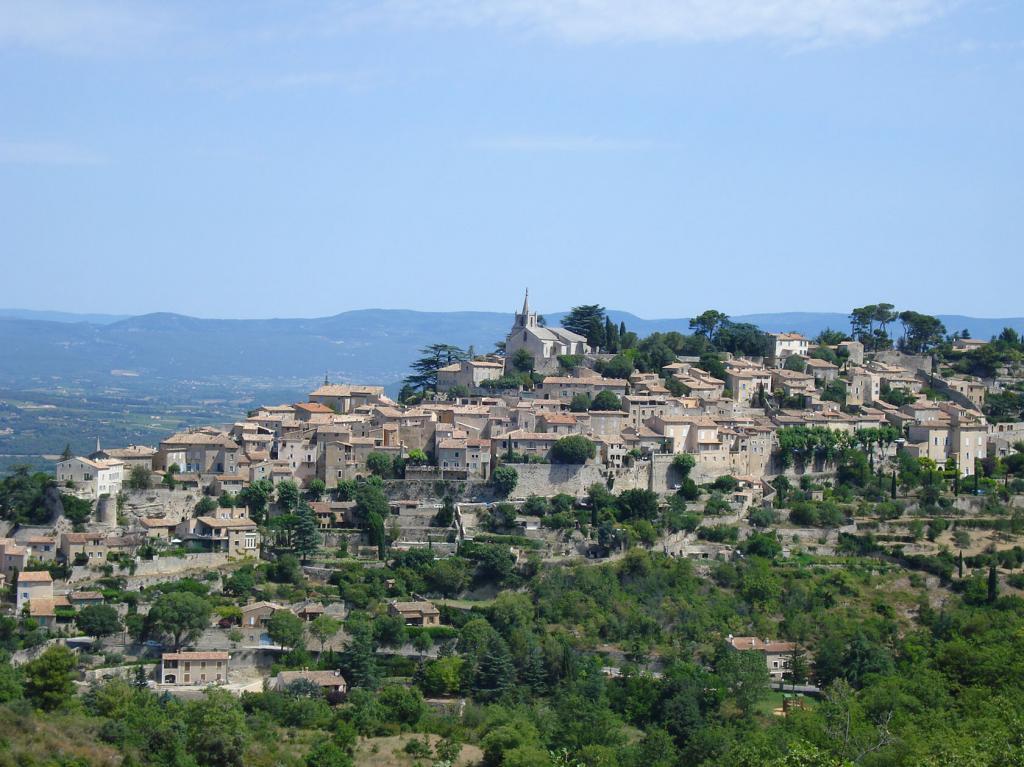 Bonnieux a Great Place for a Day in the Luberon - Perfectly Provence
