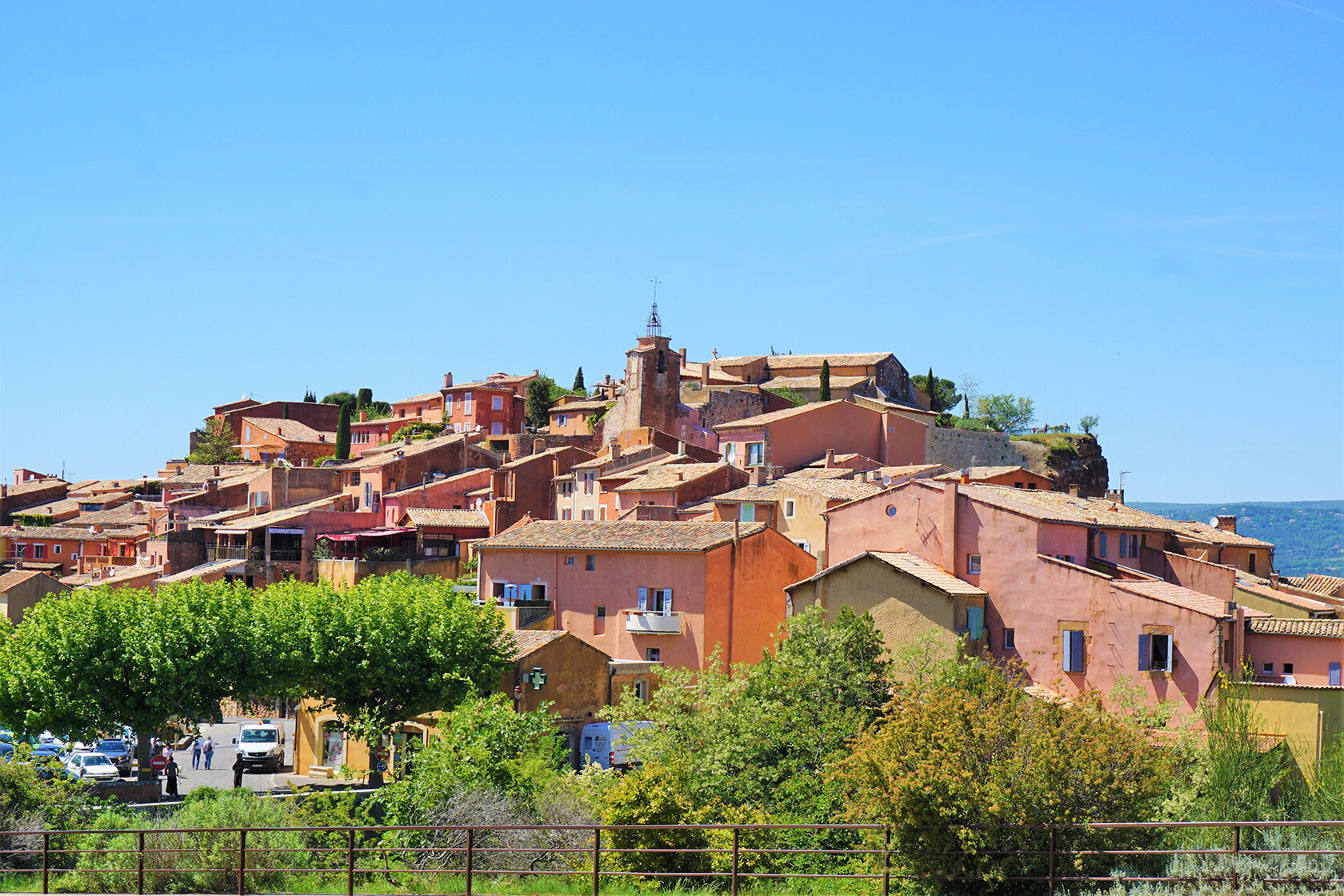 Join TripUSAFrance Tours Roussillon