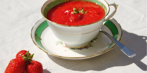 Easy Summer Dessert Strawberry Soup Soupe de Fraises