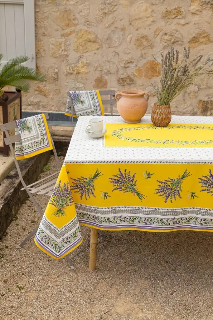 Rectangular Tablecloth with Provencal Motif