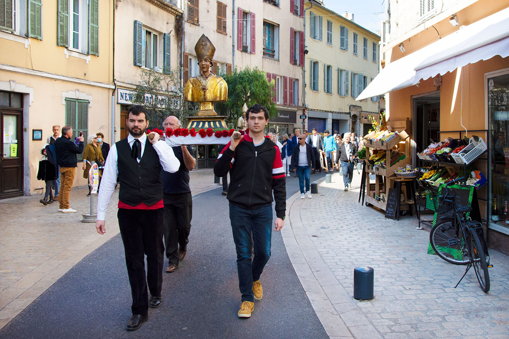 The Procession of Saint Véran and Saint Lambert in Vence