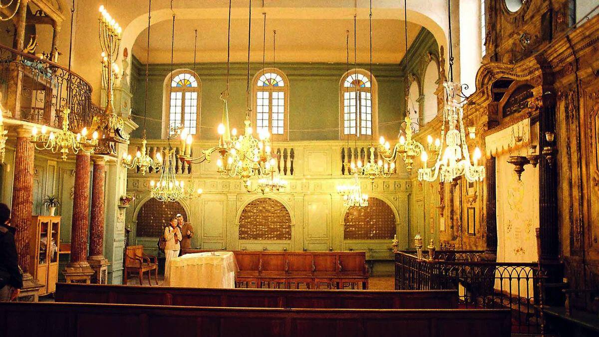 Jewish Provence carpentras synagogue wikimedia commons Konradm