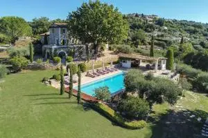 Luxury Villa in Provence Sleeps 14 People