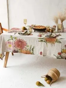Linen Tablecloth with Country Flower Pattern