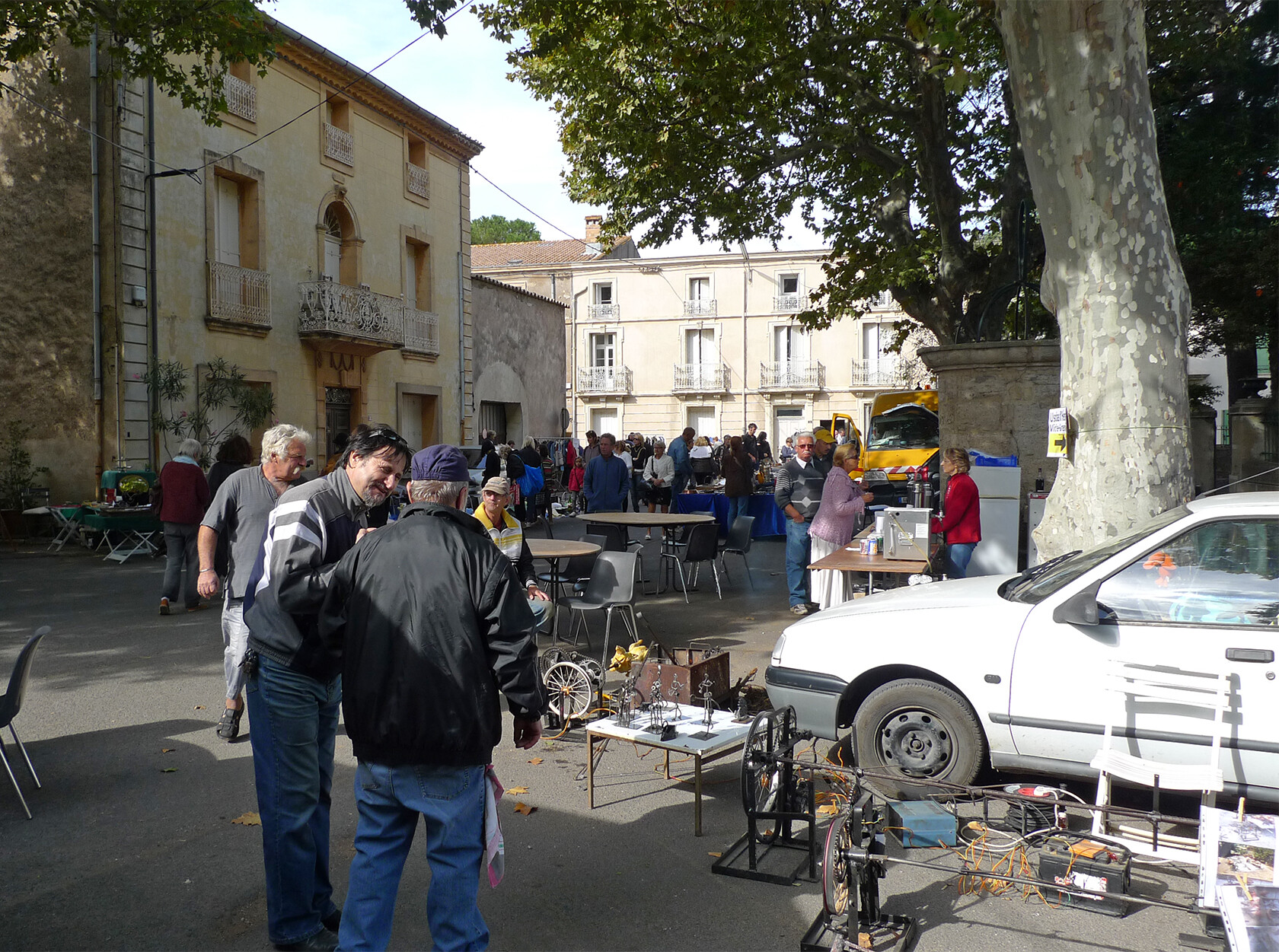 Brocantes, French Antiques and Vintage Shopping in Provence Tips ...